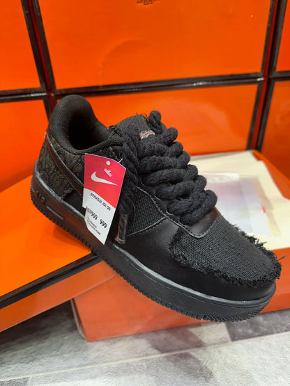 Pack ( NIKE Cherwita + LV )
